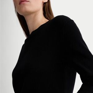 Everlane Classic Crew in Cashmere